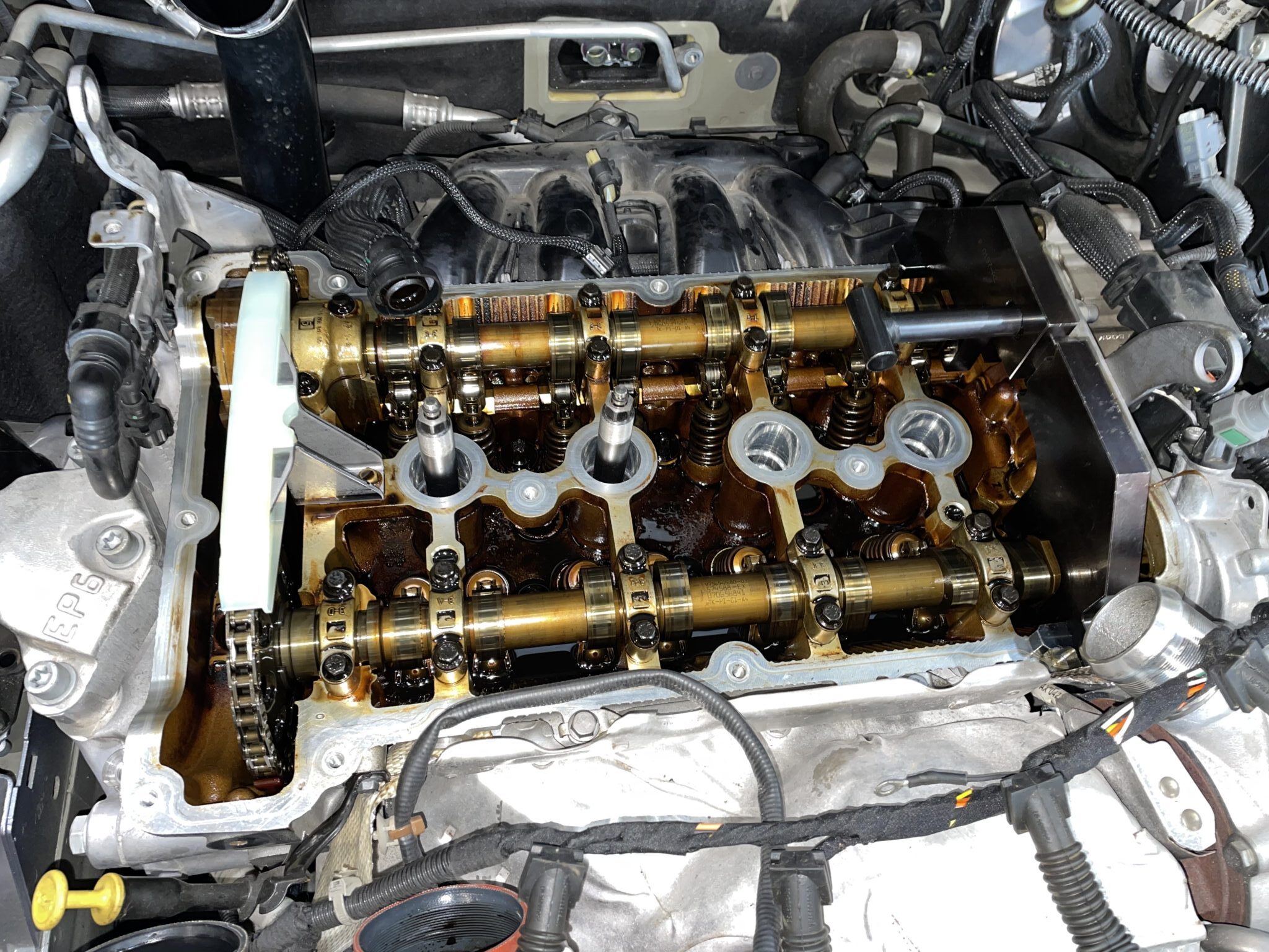 2.0TFSI アッパー タイミング テンショナー エンジン キット 適用: VW